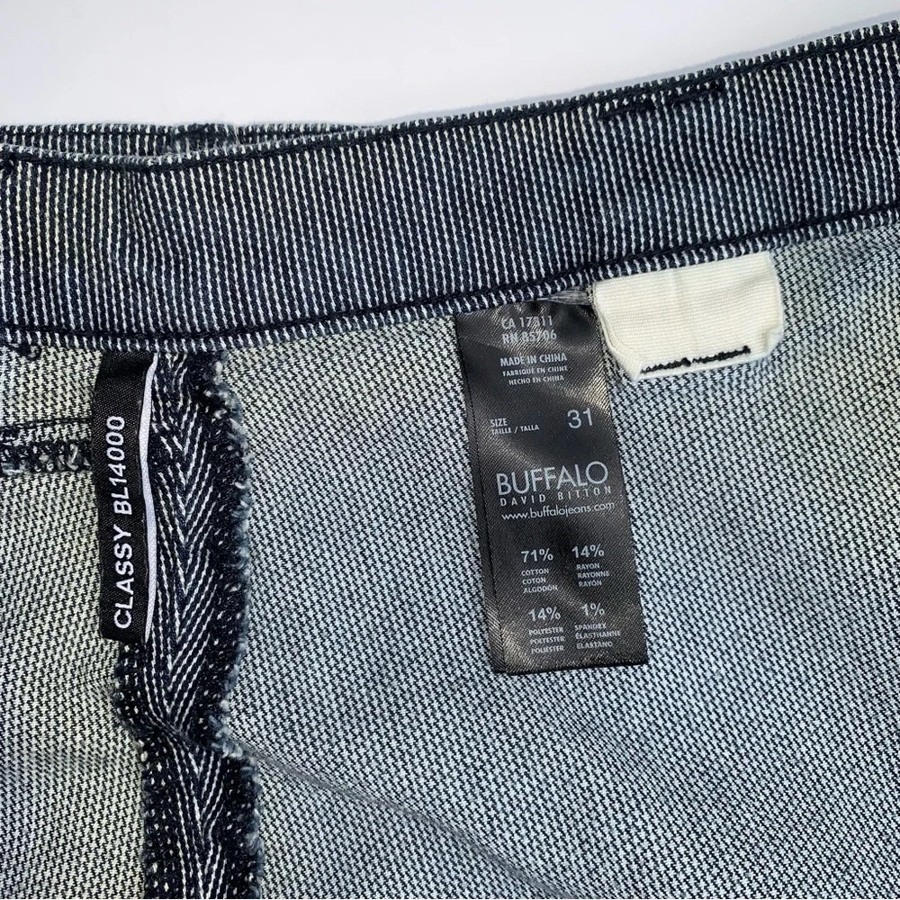 Buffalo David Bitton Pencil Skirt Size 10 / 31 Buttons Blue Stripe Denim Cotton